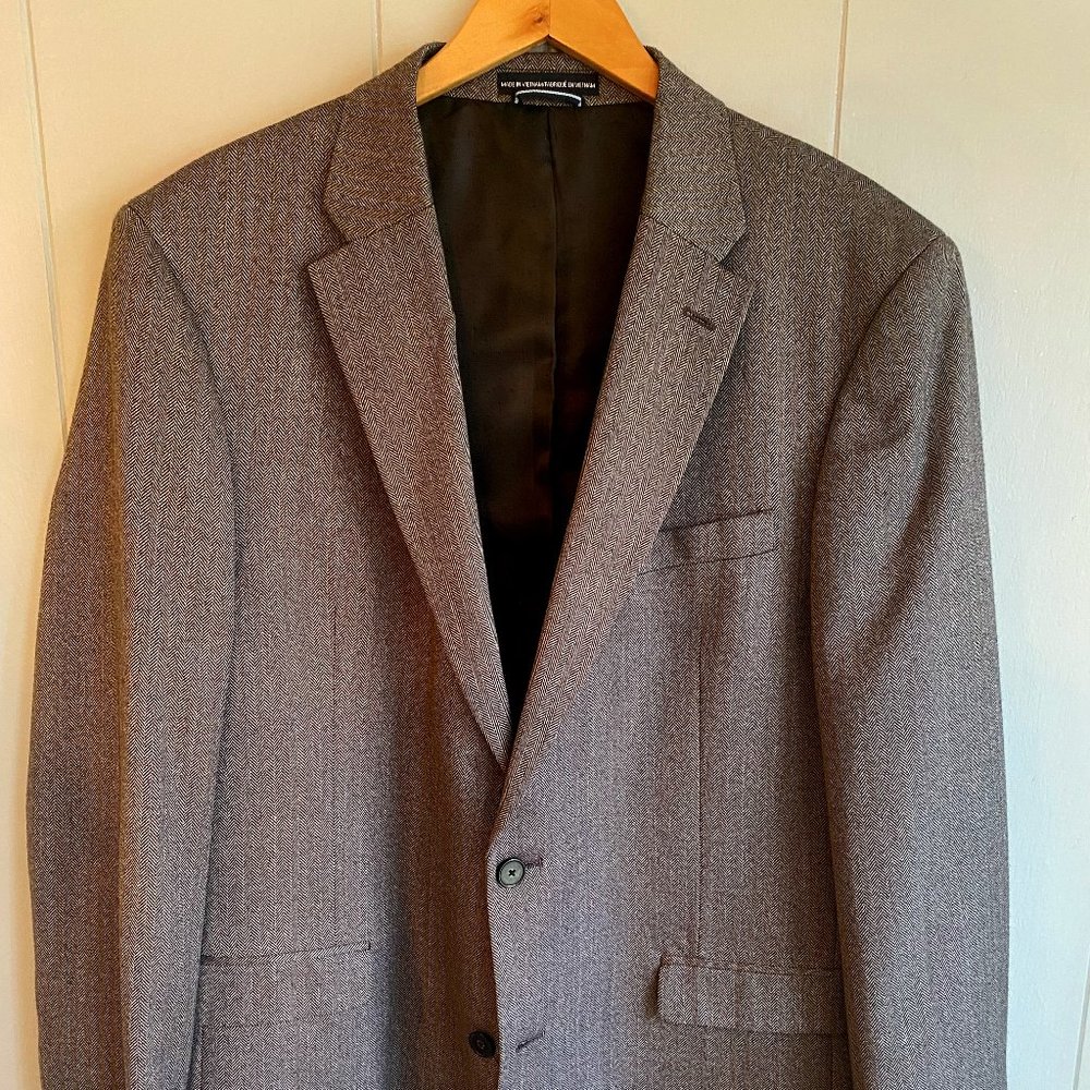 Tommy Hilfiger Herringbone Sportscoat Size 44L Gray New w/o Tags